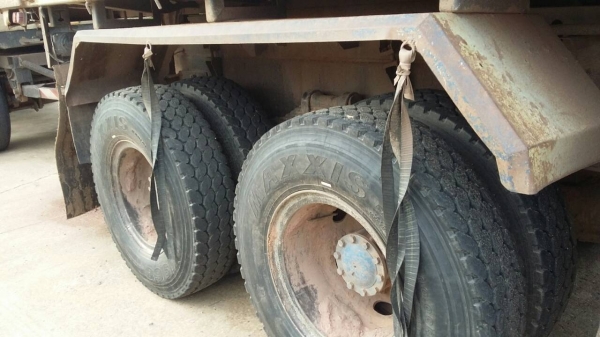 ขายด่วนครับ ISUZU DECA 270 ปี 47 พ่วง แม่ สามมิตร ลูก 3 เพลา มิเนียม รถสวยพร้อมใชงานครับ