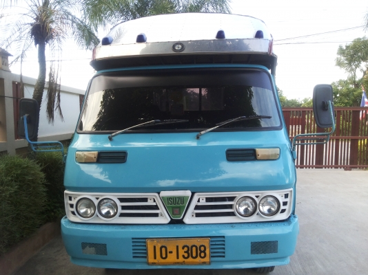 ขายรถโดยสาร อีซูซุEIFเครื่อง100แรงครับ.