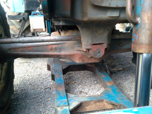 ขายรถไถฟอดร์ 7740 สองเพาคานนิวฮอแลนเกียรธรรมดา 12&times;12แอเย็นฉำดันหน้าหางสาม KHL เล่มทะเบืยนพร้อมใช้