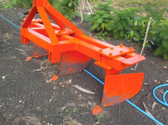 15000บาท ของใหม่ครับ ลิปเปอร์ระเบิดดินดาน และยกล่อง แข็งแรงดีมากเหล็กหนาครับ 3ขา