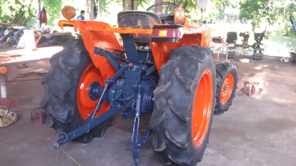 ขายรถไถL3408ตัวปล่าวพร้อมใช้งานเครื่องดีเกียร์ดี ราคา155000บาท สนใจโทร 0813655997 อำพร พาเจริญ ราคานี้ยังต่อลองได้อีกนะครับ เครื่องอยู่วังบัว อ คลองขลุง จ กำแพงเพชร .