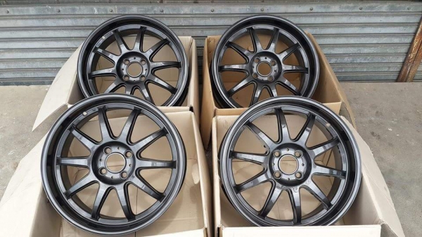 ขอบ 17 4รู100 แม็กเปล่าไม่มียาง สภาพสวยๆ