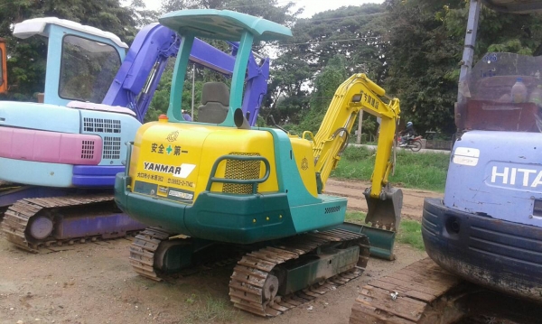 ขายรถขุด YANMAR PC 30 สภาพพร้อมใช้งาน