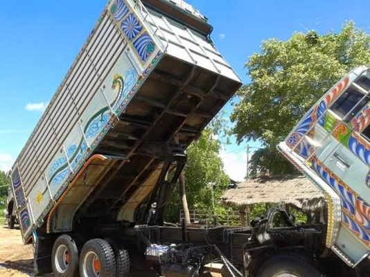 ขายดั้มเกษตร ร็อกกี้195แรง เครื่องดีแคชซีสวย ยางดีภายในสวย สภาพพร้อมใช้งาน เอกสารพร้อมโอน สนใจโทร 090-8588220คุณนะ 093-3258446คุณบิว ID:narong498 หรือเข้าดูสินค้าอื่นๆได้ที่ www.truck.in.th/498 หรือเพจFacebook ณรงค์ ซื้อขายรถมือสอง (เว็บไซต์ส่วนตัว) หรือF