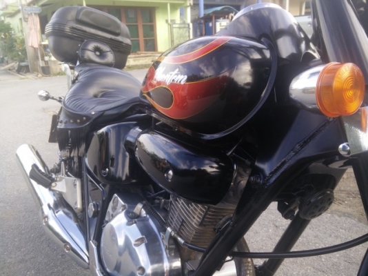 HONDA PHANTOM200CC ตัวสุดท้ายลายไฟใหญ่ รถบ้านมือเดียว สภาพสวยๆเดิมๆทุกจุดพร้อมใช้งาน เอกสารครบ