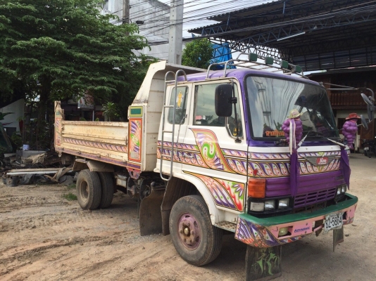 หกล้อ HINO รถปะกอบเครื่องEH700 เบรกชิฟี่ ยางดี แอร์เย็น คัดซีสวยมาก