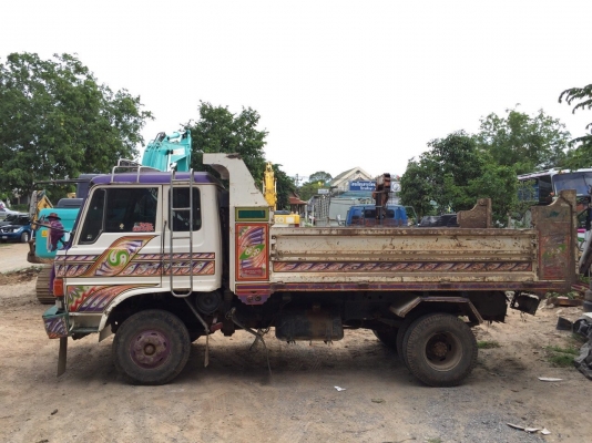 หกล้อ HINO รถปะกอบเครื่องEH700 เบรกชิฟี่ ยางดี แอร์เย็น คัดซีสวยมาก