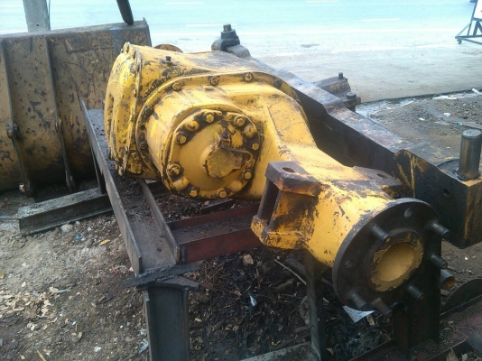 ขายอะไหล่รถ JCB บุ๋งกี๋ เสื้อเพลารถ และเครื่องยนต์รถ