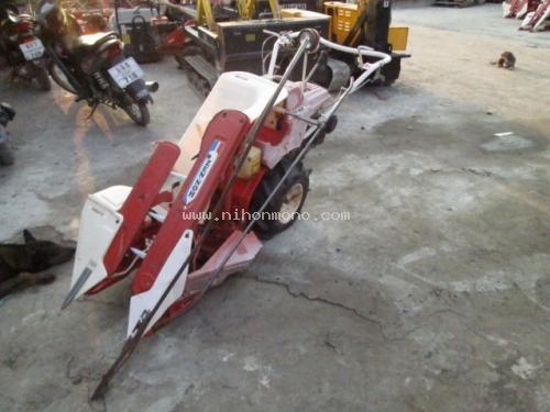 รถเกี่ยวข้าวเดินตาม   YANMAR  YB302 รหัสสินค้า : 14001684  Line ID: nihonmono  หรือเพิ่มเติมไดที่ www.nihonmono.com