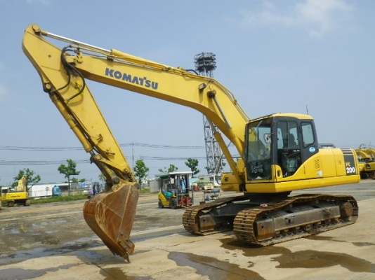 PC200-7 จากญี่ปุ่นแท้ๆ 7,XXX ชม. จองด่วน ! PC200-7 จากญี่ปุ่นแท้ๆ 7,XXX ชม. จองด่วน !