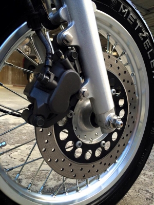 SALE BIKE YAMAHA SR400 รุ่นฉลองครบรอบ50ปี รถออกศูนย์ ปี2014 หัวฉีดPGM-FI 219000 SALE BIKE YAMAHA SR400 รุ่นฉลองครบรอบ50ปี รถออกศูนย์ ปี2014 หัวฉีดPGM-FI 219000