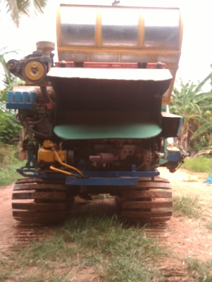 ขายรถเกี่ยวคับตามรูปเลย 10 ht ขาย 430,000 บพร้อมโซ่ 1 คู่ ไม่ต้องต่อลดราคา ขายด่วนครับ