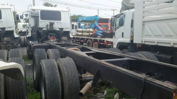 รถเข้าใหม่ หัวแซสซีมีเข้าหลายคันค่ะ Isuzu FVM 230 /ยาว 7.5 และ 6.3 เมตร สภาพสวย พร้อมใช้งาน ทดลองขับ รถเข้าใหม่ หัวแซสซีมีเข้าหลายคันค่ะ Isuzu FVM 230 /ยาว 7.5 และ 6.3 เมตร สภาพสวย พร้อมใช้งาน ทดลองขับ