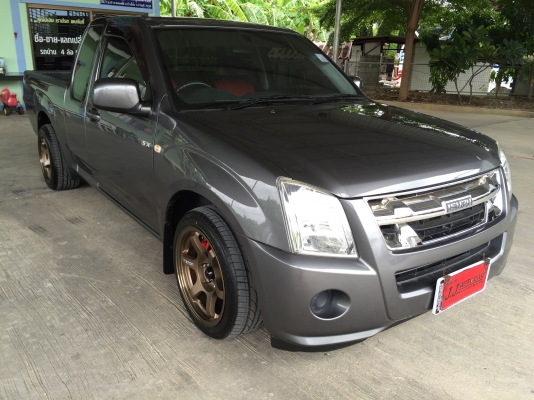 ขายISUZU. DMAX. CAB. 2.5 SX สีเทาปี2010ใส่เเม็กTE37ใหม่ยางใหม่ขอบ17นิ้ว
