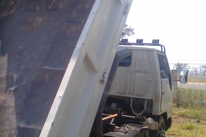 TOYOTAดั๊ม3คิวเล็กBU101ปี43 ประมูลมาจากกรมป่าไม้ไมล์แค่1แสนต้นๆ รถสวยครบพร้อมใช้ เครื่อง14บีเจ้าเดียวมือเดียวคับอยากขาย 400000