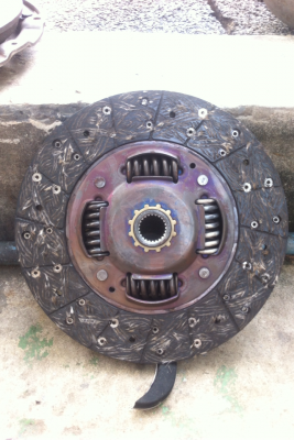 ขายหวีและแผ่นคลัชเดิมๆของ ALL NEW D-MAX ยูโร 4