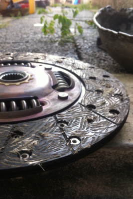 ขายหวีและแผ่นคลัชเดิมๆของ ALL NEW D-MAX ยูโร 4