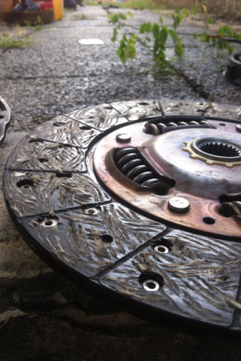 ขายหวีและแผ่นคลัชเดิมๆของ ALL NEW D-MAX ยูโร 4