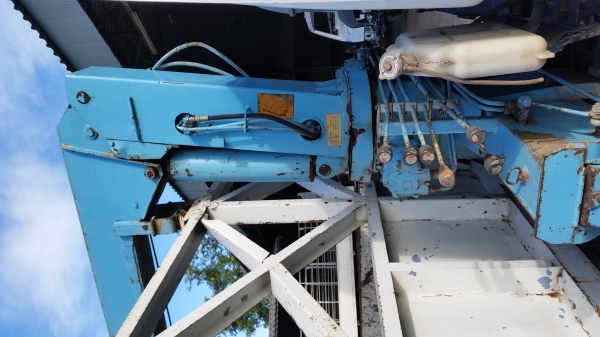 ขายรถบรรทุกติดเครน