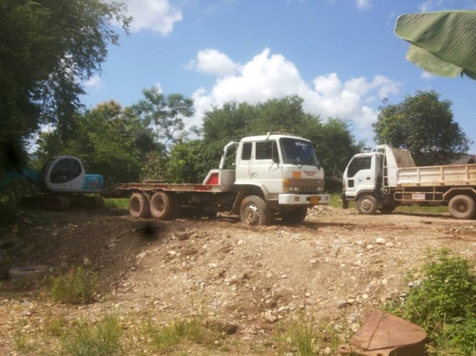 เทเลอร์บรรทุกแบคโฮขนาด200 HINO-221เครื่อง220แรงม้า2เพลา