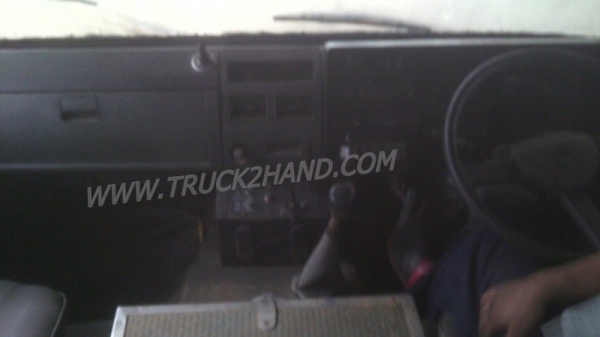 รถบัสรับส่งนักเรียน  รุ่น AM815  แชชซี KN2F เครื่อง 110HP