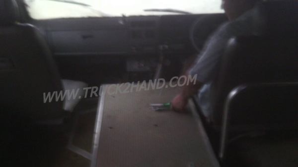 รถบัสรับส่งนักเรียน  รุ่น AM815  แชชซี KN2F เครื่อง 110HP