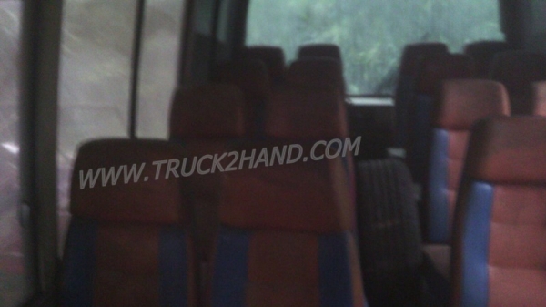 รถบัสรับส่งนักเรียน  รุ่น AM815  แชชซี KN2F เครื่อง 110HP