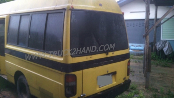 รถบัสรับส่งนักเรียน  รุ่น AM815  แชชซี KN2F เครื่อง 110HP