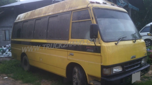 รถบัสรับส่งนักเรียน  รุ่น AM815  แชชซี KN2F เครื่อง 110HP