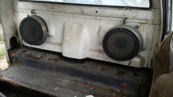 ISUZU KB 4ประตู สีขาว เครื่องเดิม2200 ทะเบียน ขายตามสภาพ 25,000 บาท ISUZU KB 4ประตู สีขาว เครื่องเดิม2200 ทะเบียน ขายตามสภาพ 25,000 บาท