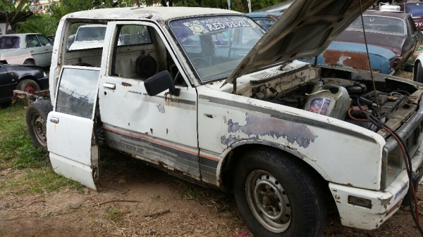 ISUZU KB 4ประตู สีขาว เครื่องเดิม2200 ทะเบียน ขายตามสภาพ 25,000 บาท ISUZU KB 4ประตู สีขาว เครื่องเดิม2200 ทะเบียน ขายตามสภาพ 25,000 บาท