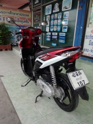 Honda Click 110i ตัวท็อปคอทบายเบรค (ล้อแม็ก) สวยๆพร้อมเล่ม