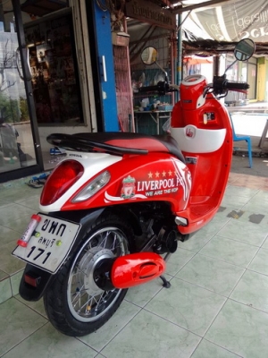 New Scoopy-i Limited Edition ลิเวอร์พูล รถปี56 สวยๆวิ๊งๆครับ