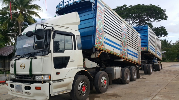 ขายรถพ่วง 22 ล้อ แม่.ลูก กระบะเนียมคอกเกษตรดั้ม อู่.เจ ซี ทรัค HINO PROFIA FN2P P11C.320 แรง 7 เกียร์ รถสวย ราคา.1550000 ต่อรอง ขายรถพ่วง 22 ล้อ แม่.ลูก กระบะเนียมคอกเกษตรดั้ม อู่.เจ ซี ทรัค HINO PROFIA FN2P P11C.320 แรง 7 เกียร์ รถสวย ราคา.1550000 ต่อรอง