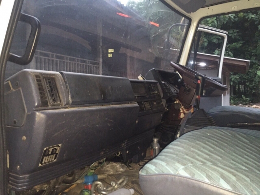 ขายรถ10ล้อท้ายลาด ISUZU FVZ12MY วางเครื่องHINO 195แรงม้า สนใจโทร 081-970-1072