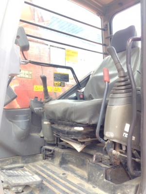 รถขุด Hitachi ZX135US สต็อกเรา สนใจโทร. 080-6565422 (หนิง)