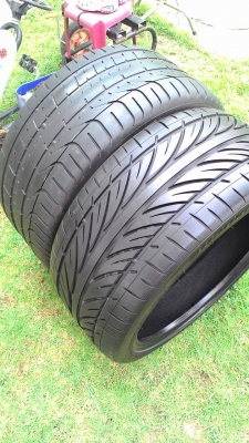 255/35R18 HANKOOK  และ PIRALLI  มี 2 เส้น  tel.081-427-3941