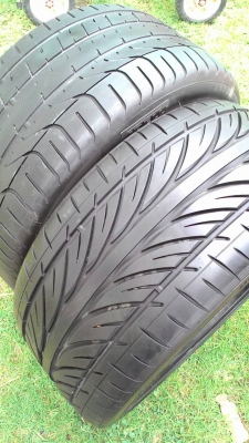 255/35R18 HANKOOK  และ PIRALLI  มี 2 เส้น  tel.081-427-3941
