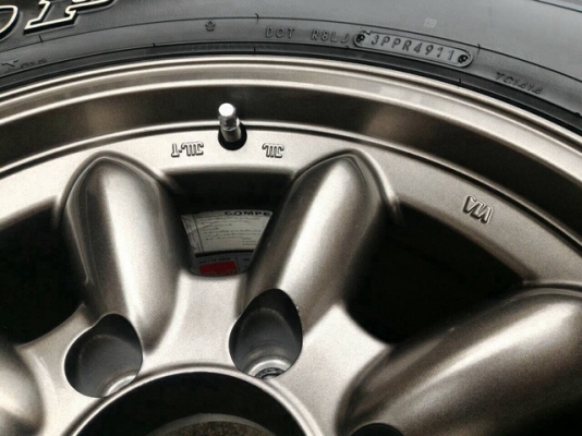 ขายล้อกล้วย  8 x 16  พร้อมยาง  265 x 70 x 16 AT