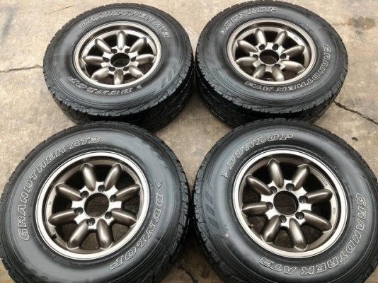 ขายล้อกล้วย  8 x 16  พร้อมยาง  265 x 70 x 16 AT