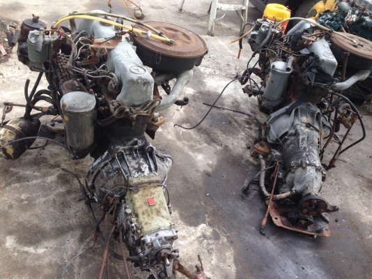 ขายเครื่องเบ็นช์เกียร์ออโต้ 5สูบ ดีเซลพร้อมใช้ครับไม่มีเลข  มี2ตัว ขายตัวล่ะ 18000 บาท