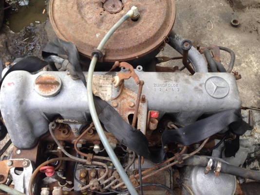 ขายเครื่องเบ็นช์เกียร์ออโต้ 5สูบ ดีเซลพร้อมใช้ครับไม่มีเลข  มี2ตัว ขายตัวล่ะ 18000 บาท