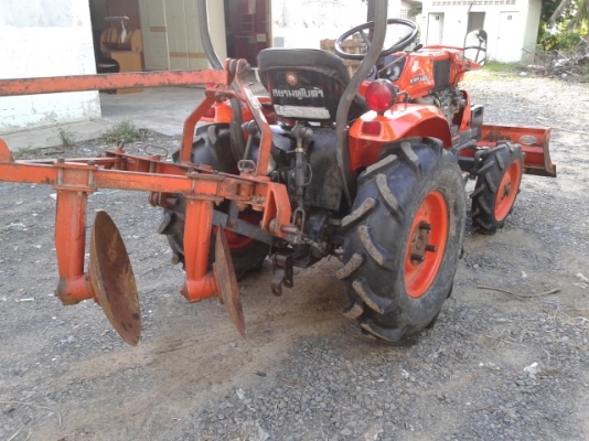 ต้องการขายรถไถนั่งขับ KRT 140 PLUS(หมายเหตุถ้าอยู่ในบุรีรัมย์รับประกันฟรีเมือมีปัญหา)