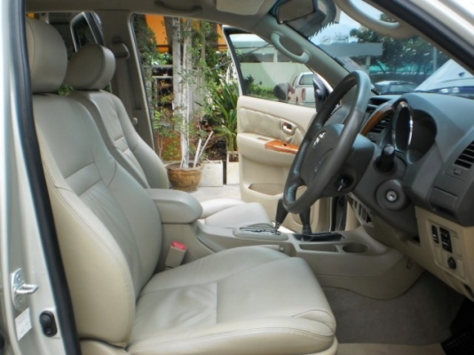 2010 TOYOTA FORTUNER 3.0V 2010 TOYOTA FORTUNER 3.0V