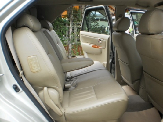 2010 TOYOTA FORTUNER 3.0V 2010 TOYOTA FORTUNER 3.0V