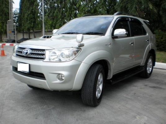 2010 TOYOTA  FORTUNER 3.0V