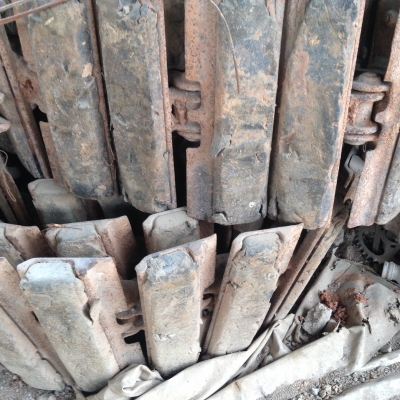 ขายโซ่พร้อมแผ่นรถขุดเล็กPC20,30