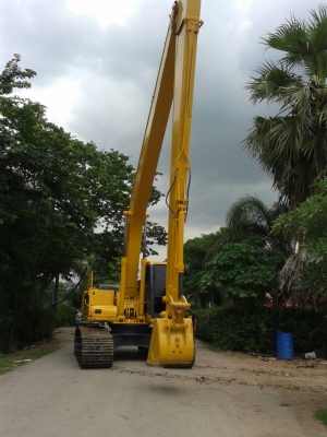 ขาย KOMATSU PC200-6บูมยาว สภาพสวยพร้อมใช้ ติดต่อได้ที่คุณ อ๊อฟ พิจิตร 086-737-9991 ขาย KOMATSU PC200-6บูมยาว สภาพสวยพร้อมใช้ ติดต่อได้ที่คุณ อ๊อฟ พิจิตร 086-737-9991