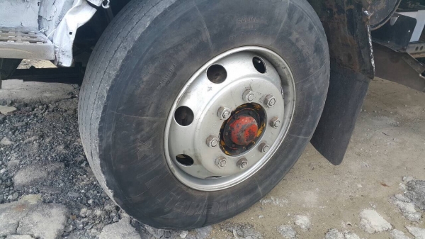 ขาย10ล้อพื้นเรียบเพลาเดียวรถห้าง