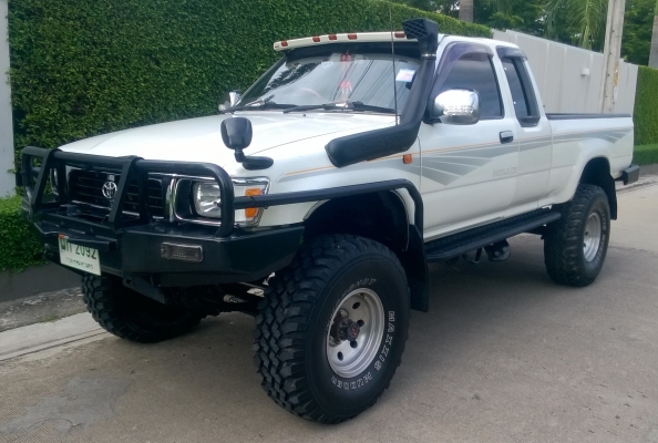 TOYOTA HILUX คานแข็ง เครื่อง1KZ TOYOTA HILUX คานแข็ง เครื่อง1KZ